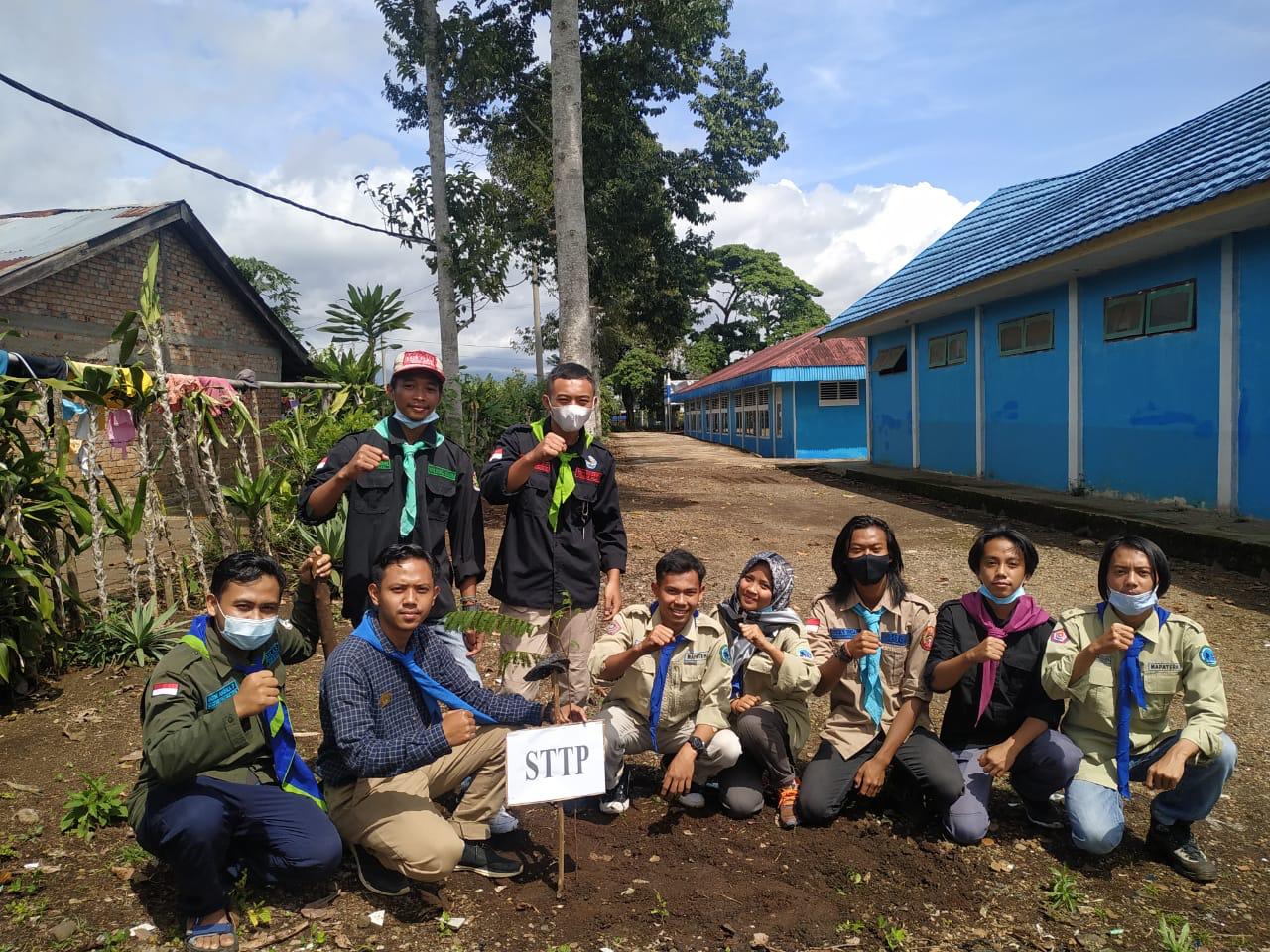 Edukasi cocomesh bagi generasi muda pecinta alam