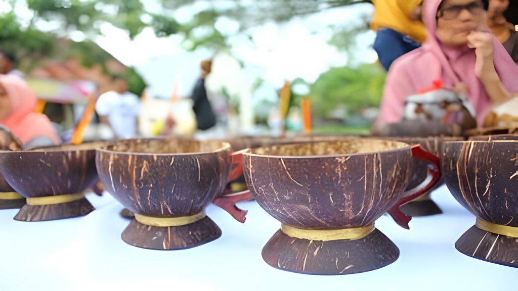 Peluang Bisnis Kerajinan Tangan Sabut Kelapa